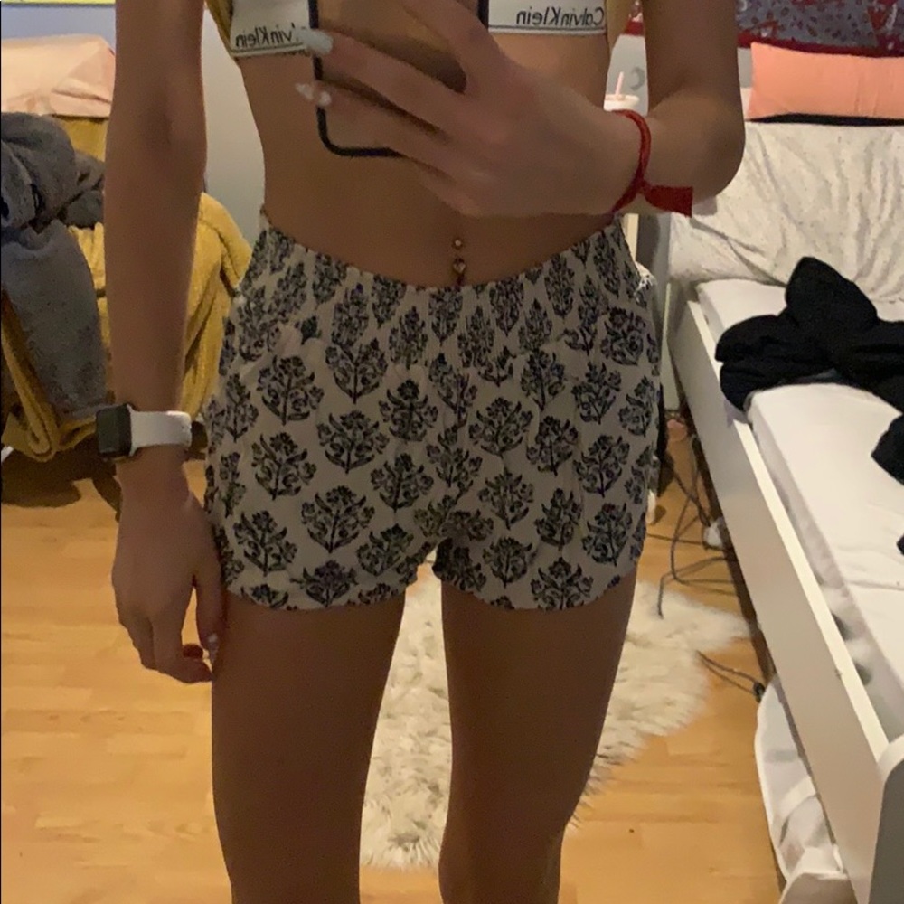 Patterned flowy shorts